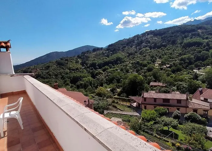 Enjoy Gredos 펜션 엘아레날